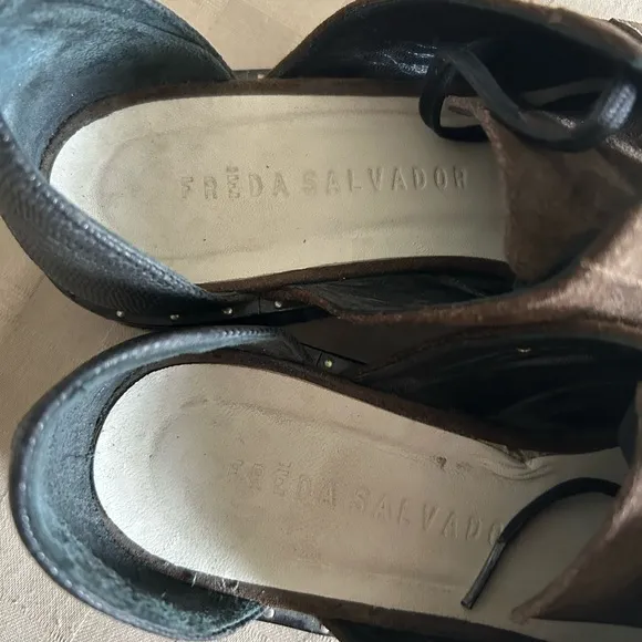 Freda Salvador Wit D’Orsay Suede Oxford Lace Up Loafers
