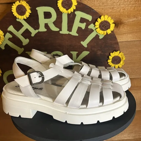 Free People Delaney Fisherman Platform Leather Buckle Sandal White 38 7.5 / 8