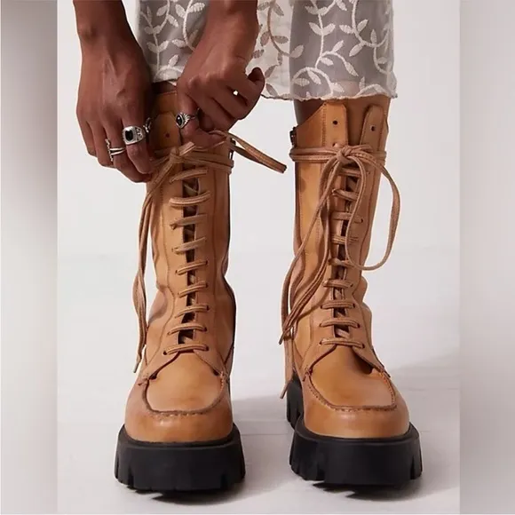 Free People  Jones Lug Sole Lace-Up Boot in Macadamia