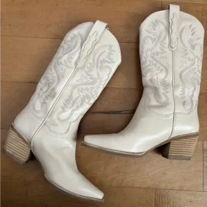 Free People/Jeffrey Campbell Cream Western Style Boots Festival Concert 7.5
