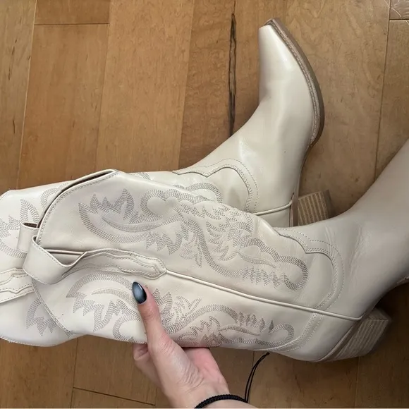 Free People/Jeffrey Campbell Cream Western Style Boots Festival Concert 7.5
