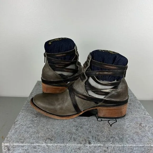 Freebird by Steven Women's 7 Crue Gray Multi Leather Ankle Boots