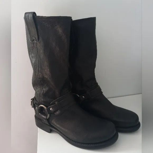 Frye Black Combat Boots with Mid-Calf Height and Rugged DesignFrye Harness Boots