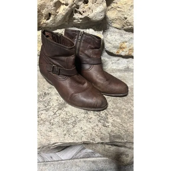 FRYE Brown Distressed Leather Almond Toe Cone Heel Zipper Buckle Ankle Boots 9