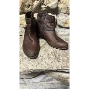 FRYE Brown Distressed Leather Almond Toe Cone Heel Zipper Buckle Ankle Boots 9