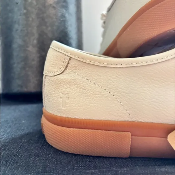 Frye Gia White Sneakers with Tan Soles Genuine Leather Size 8.5 Women’s