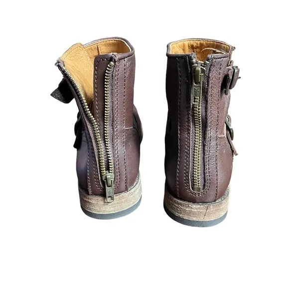 Frye Leather Tyler Engineer Short Brown Boots Buckle Moto