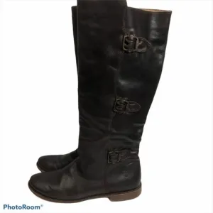 𝅺Frye tall brown boots