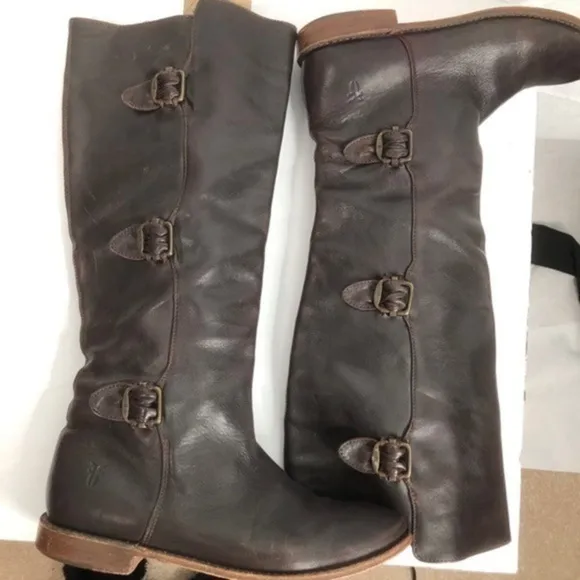 𝅺Frye tall brown boots