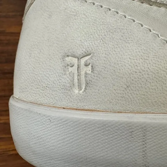 Frye White Sneakers Minimalist Lace-Up Design