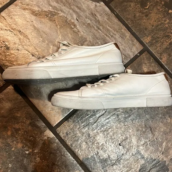 FRYE Women's Gia White Low Top Lace Leather Sneakers
