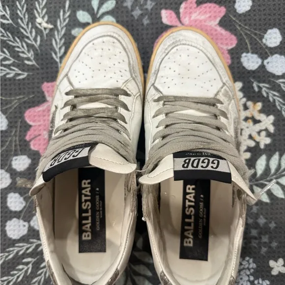 GCDS Ball Star Sneakers with Gray Laces
