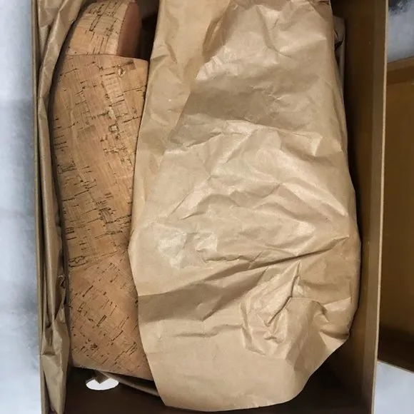 GENTLE Souls by Kenneth Cole - Natural Forella Platform Sandals