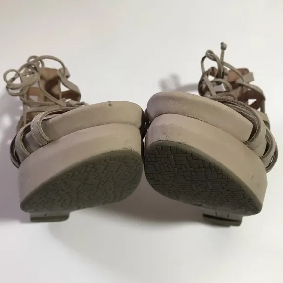 Gentle Souls  by Kenneth Cole Women's Joy Platform Wedge Sandals