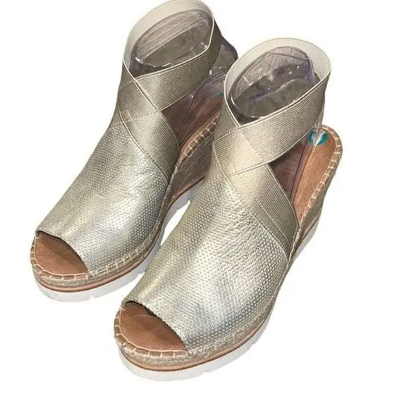 Gentle Souls By Kenneth Cole Womens Crista Espadrille Wedge Sandal Silver Size 8