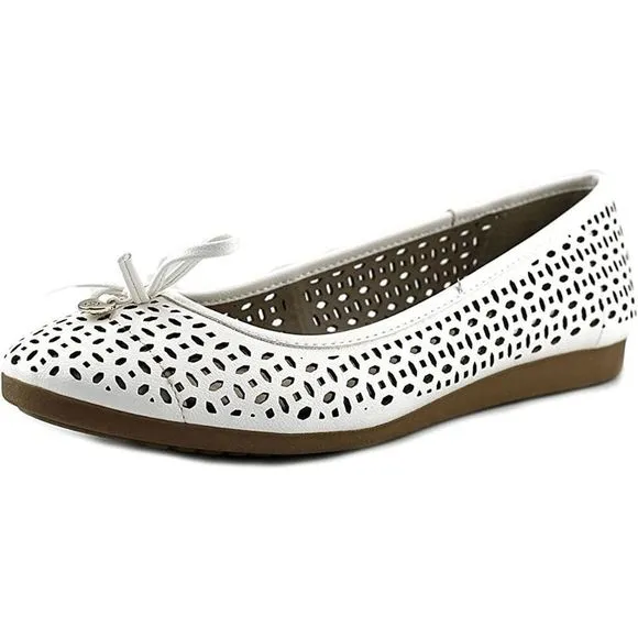 Giani Bernini Womens Odeysa2 Leather Closed Toe Loafers White size 6.5 M