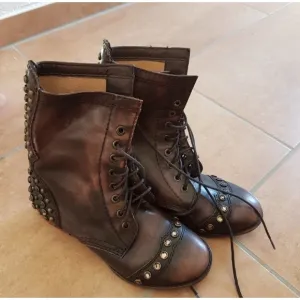 Gianni Bini Brown Tie Mid height Boots Embellished w/ metal Grommet and Crystal