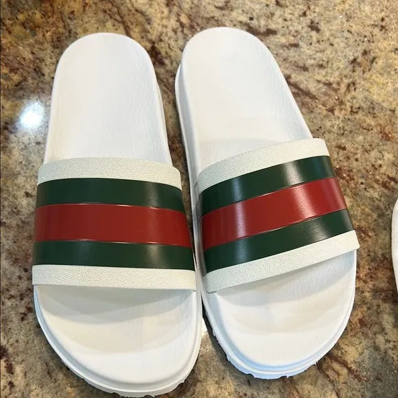 GUCCI 400$ Men's Web Slide Sandal - White Rubber White Slides with Red and Green