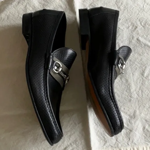 Gucci Black Leather Loafers with Silver Accents