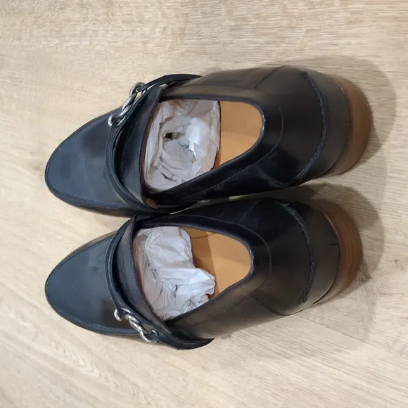 Gucci Mens Black Leather Silver Horsebit Loafers