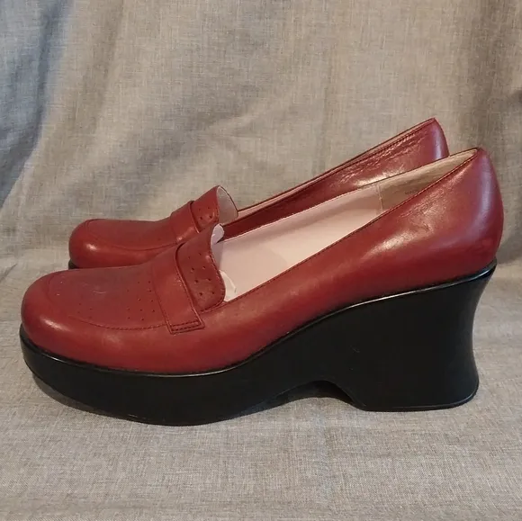 Guess by Marciano Red Leather Vintage Y2K Platform Loafers