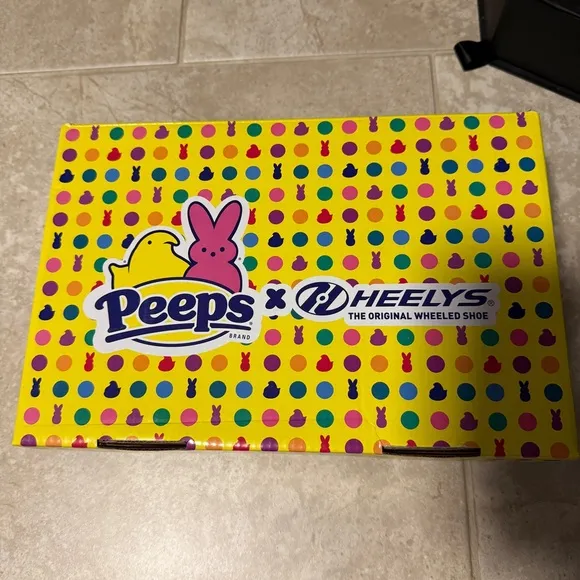 HeelysRezerve Low Peeps kids sneakers youth 4 brand new in box