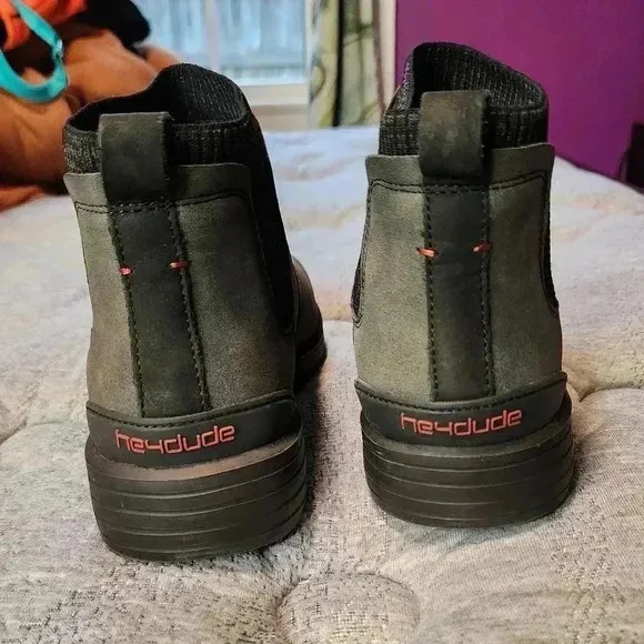 Hey Dude Scott Grip Mens Size 8 Shoes Total Black Gray Chelsea Boots Comfort