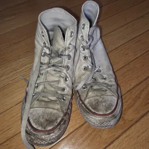 High-Top Converse Sneakers White Or Pink Mens 6 Women's 8 Used Loved