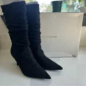 ♥️⚜️HOST PICK ♥️⚜️Marc Fisher Manya Faux Suede Pull On Slouch Mid Calf Boots