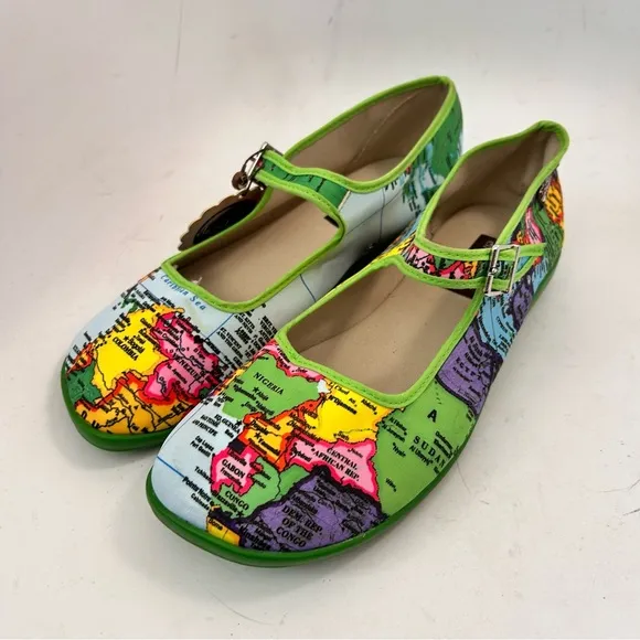 HOT CHOCOLATE Bon Voyage Women Mary Jane Globe Print Flats Size 40 us 10 NWT