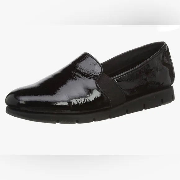 Hotter black patent leather loafers!!