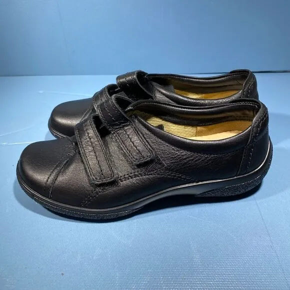 hotter womens &quot;leap&quot; leather hook and loop adjustible loafers. Size 5