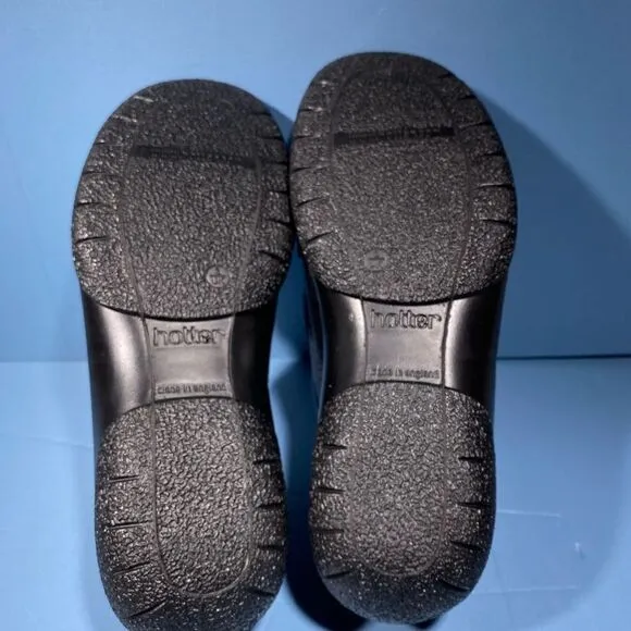 hotter womens &quot;leap&quot; leather hook and loop adjustible loafers. Size 5