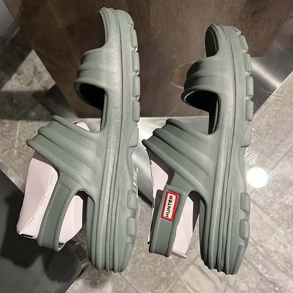 HUNTER Bloom Algae Foam Sandals in Sweet Gale Green, Size 11 New in Box