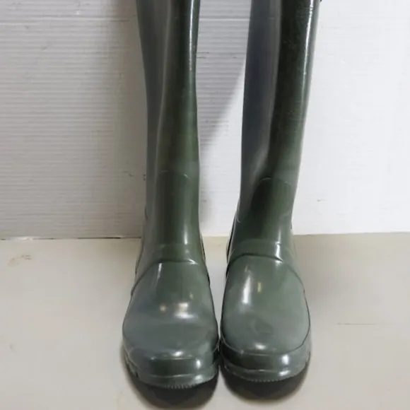 Hunter Women's Green Rain Boots Size 8