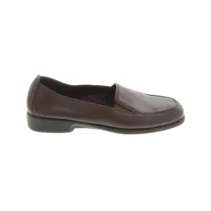 HUSH PUPPIES 6 1/2 W  brown leather loafers in excellent condition