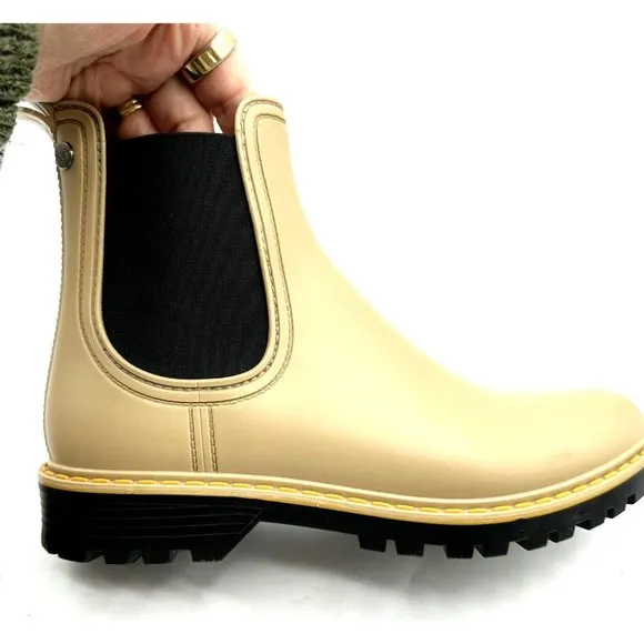Igor Ladies Rain Boots, Ankle Boots, Lug Soles, Size 8, Size 40 Made in Spain