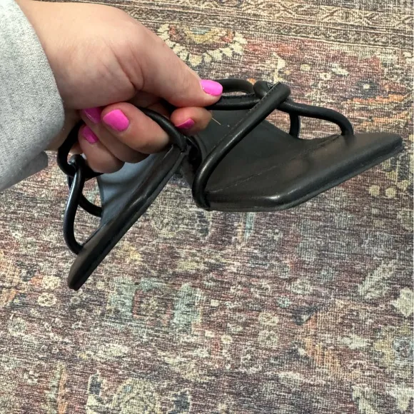 Intentionally Blank Kamill Heel Black Leather 10