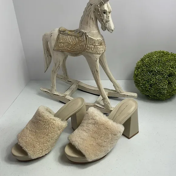 INTENTIONALLY BLANK Women’s Tian Faux Shearling Slide Sandal Cream-SZ 8.5-9