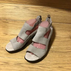 Jambu women block heel comfortable sandals, color is Light Taupe, Kid suede or d