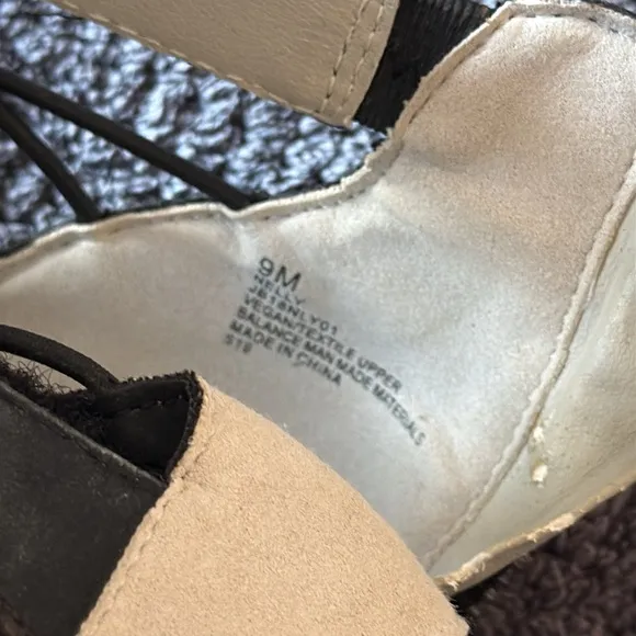 JBU by Jambu Nelly Black Cutout Wedge Sandals Size 9 Memory Foam Comfort Zip