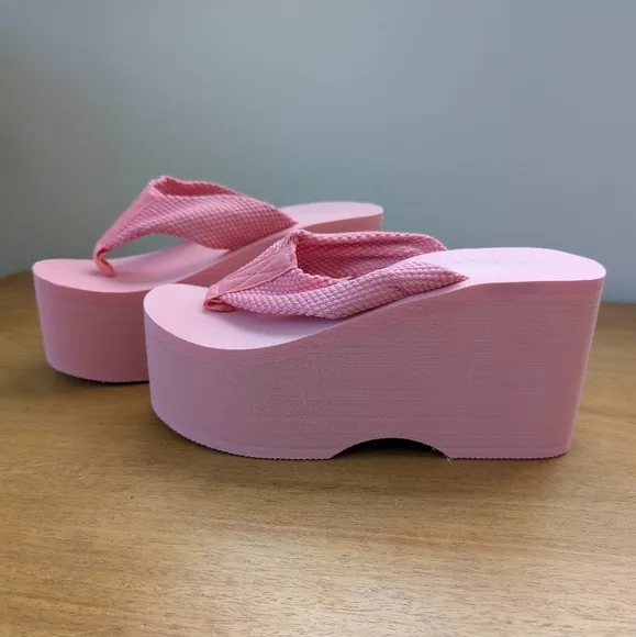 Jeffrey Campbell Wavin Platform Wedge Thong Sandals Chunky