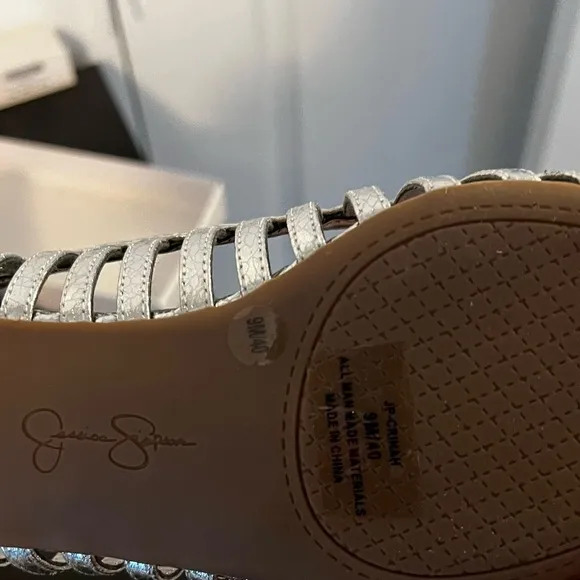JESSICA SIMPSON CRINAH vegan sliver flats