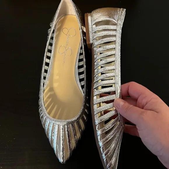 JESSICA SIMPSON CRINAH vegan sliver flats