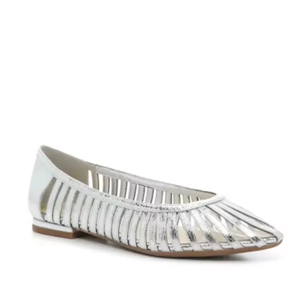 JESSICA SIMPSON CRINAH vegan sliver flats