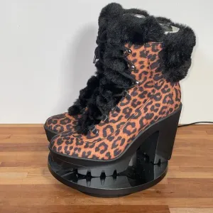 Jessica Simpson Mikah Platform Combat Boots 7m Animal print