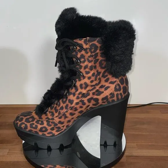 Jessica Simpson Mikah Platform Combat Boots 7m Animal print