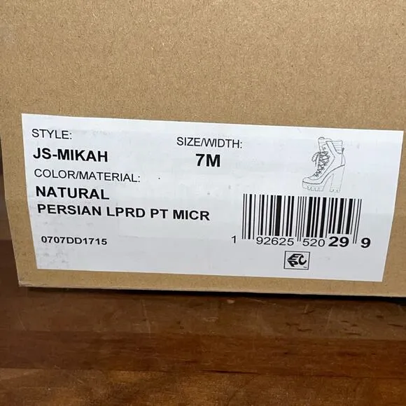 Jessica Simpson Mikah Platform Combat Boots 7m Animal print