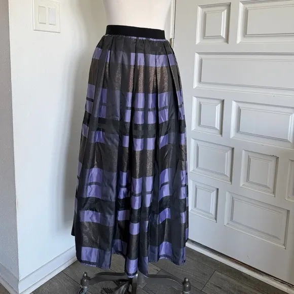 Joan Rivers Midi Skirt Purple Black Metallic Pockets Plaid Size Medium