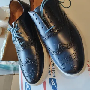 Johnston &amp; Murphy Blue Leather Sneakers with Brogue Detailing